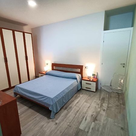 Apartament Bilocale Fronte Mare Giardini-Naxos Zewnętrze zdjęcie