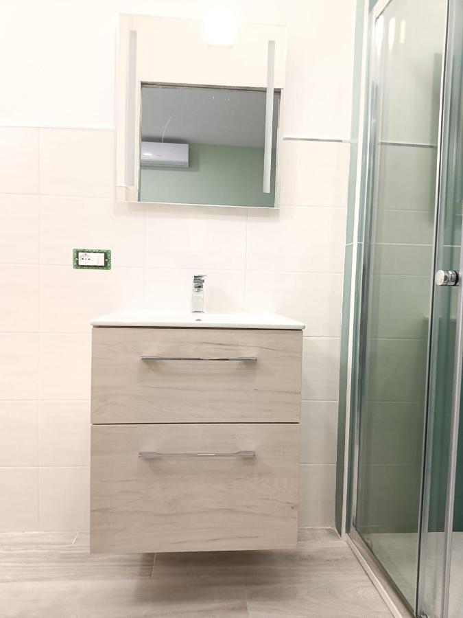 Apartament Bilocale Fronte Mare Giardini-Naxos Zewnętrze zdjęcie