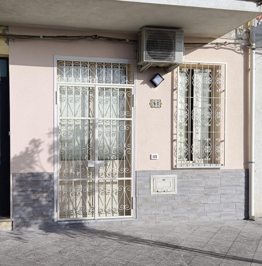 Apartament Bilocale Fronte Mare Giardini-Naxos Zewnętrze zdjęcie